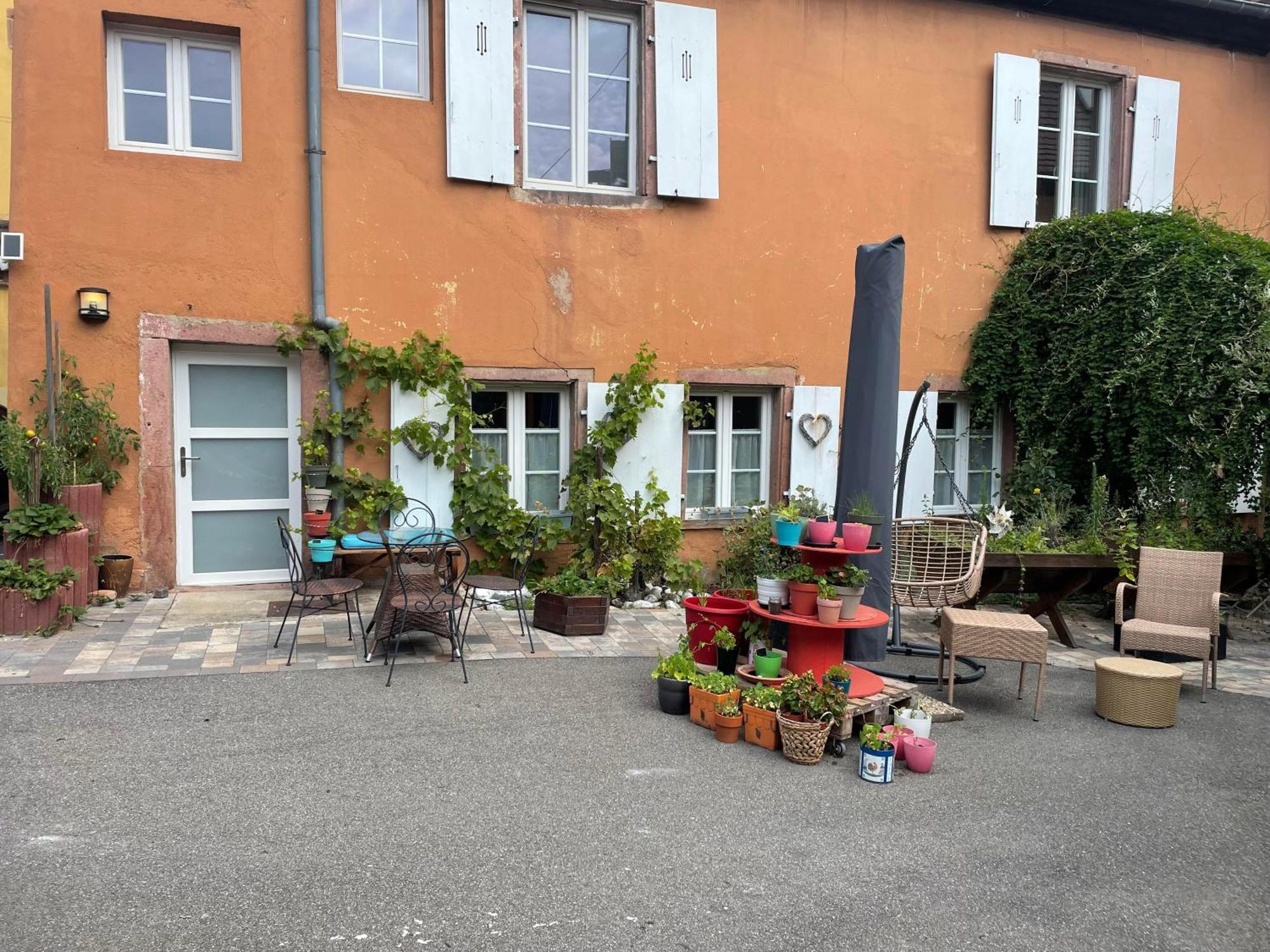Caveau 1751 Niedermorschwihr Luaran gambar
