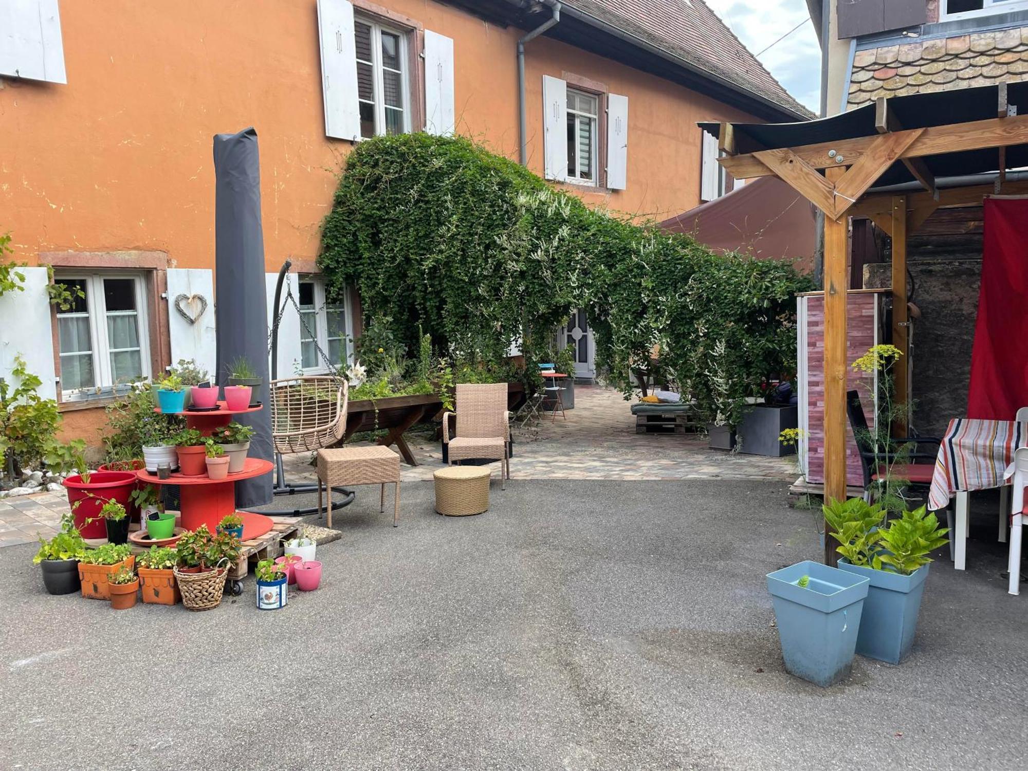 Caveau 1751 Niedermorschwihr Luaran gambar
